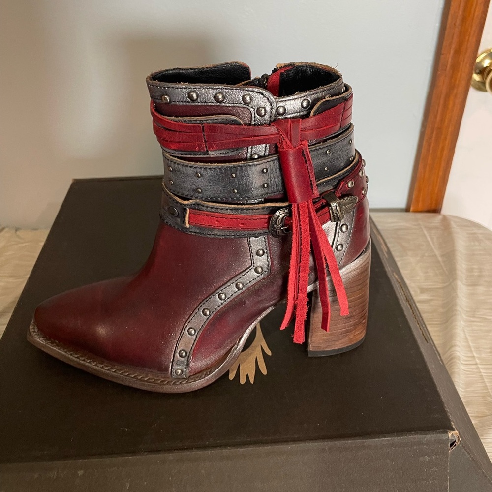 NWT HTF Freebird Burgundy Leather Ankle Boots - Runs Small